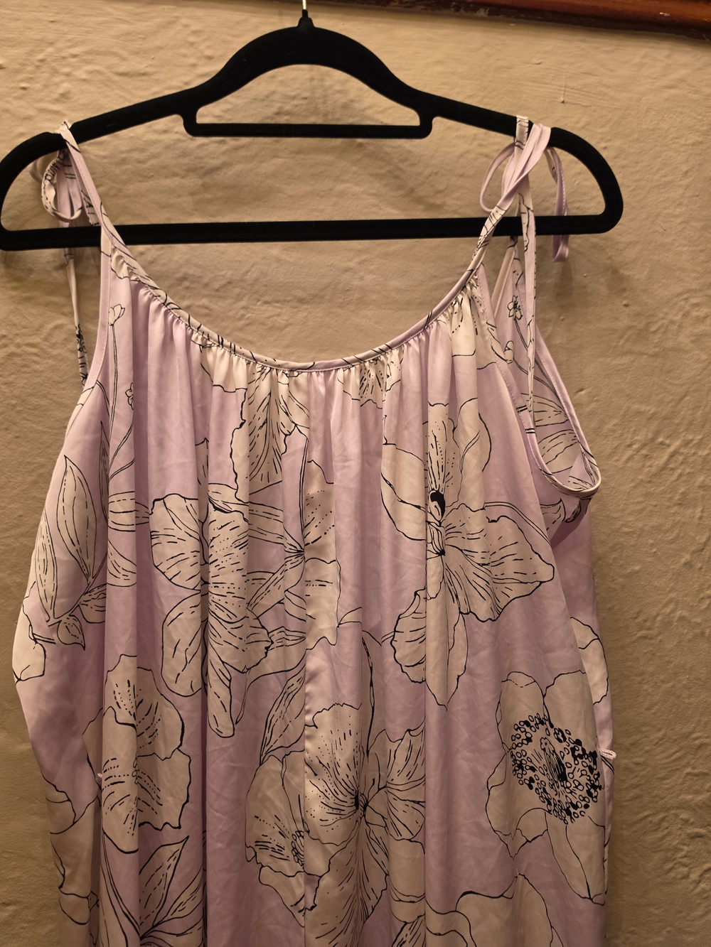 Victoria’s Secret Lilac Floral Satin Jumpsuit L Tie Strap Adjustable - Picture 2 of 15